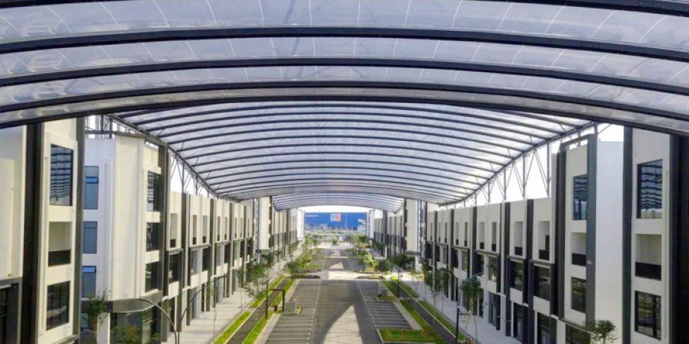 大跨度ETFE膜结构屋顶：无柱林荫大道