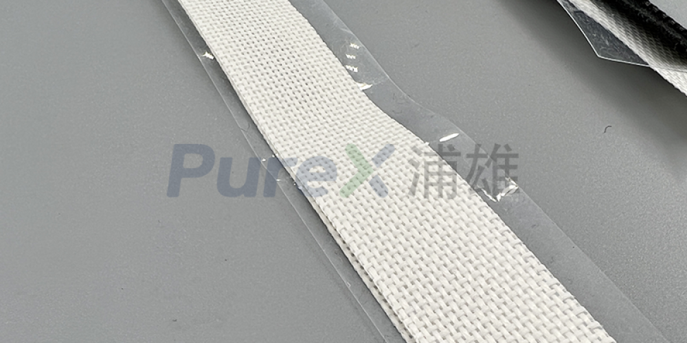 防风门帘是什么材质：聚酯+PVC